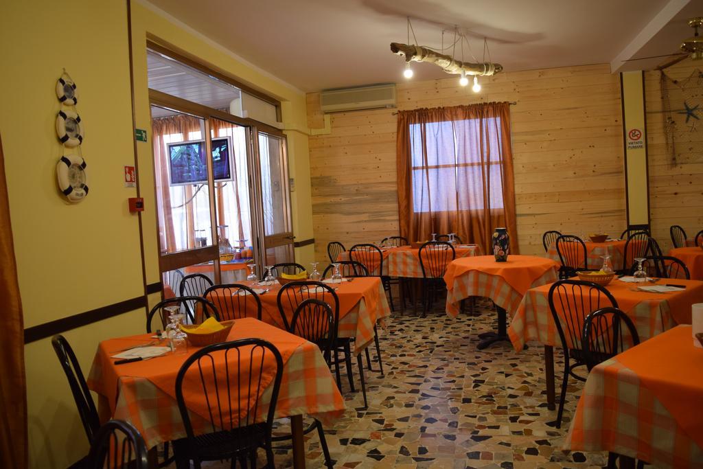 Hotel Ottavia ริมินี ภายนอก รูปภาพ