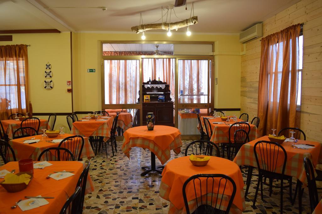 Hotel Ottavia ริมินี ภายนอก รูปภาพ