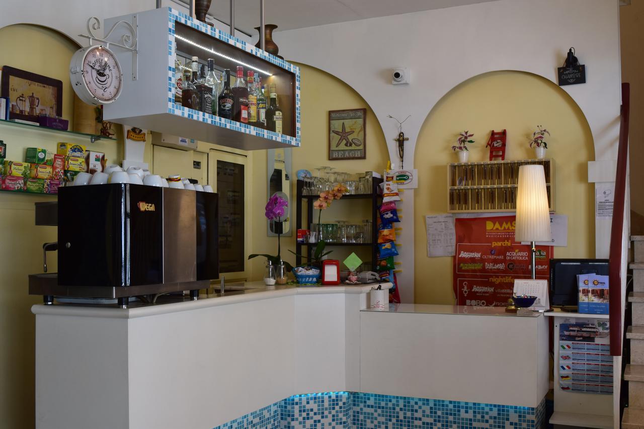 Hotel Ottavia ริมินี ภายนอก รูปภาพ