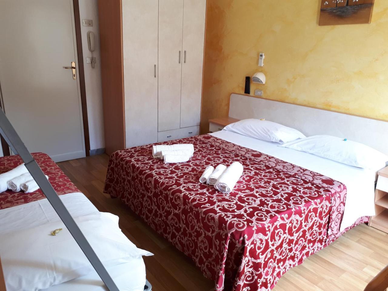 Hotel Ottavia ริมินี ภายนอก รูปภาพ